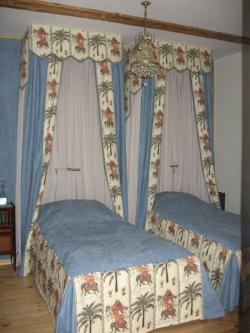 Bed canopy