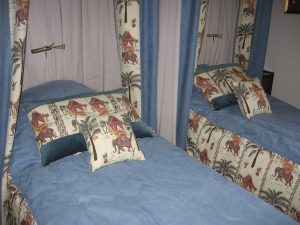 Decorative pillows in bedroom